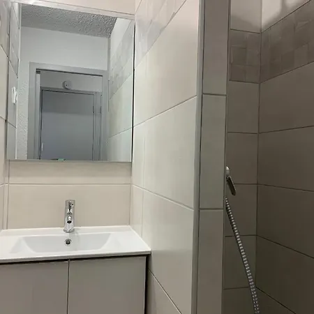 Appart Renove Avec Piscine Chauffee - 4 Personnes Risoul